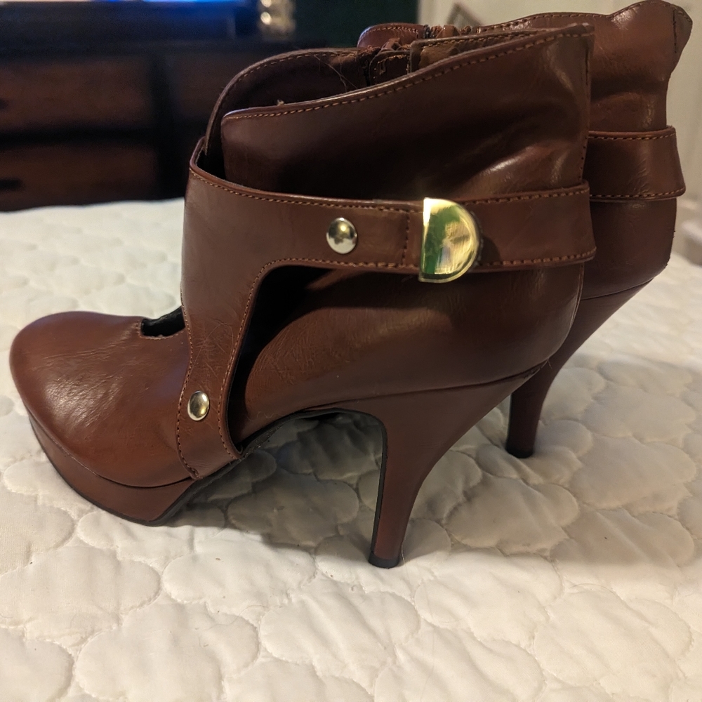 Size 9 Kenneth Cole Unlisted Brown Leather Stiletto Women's Ankle Boots